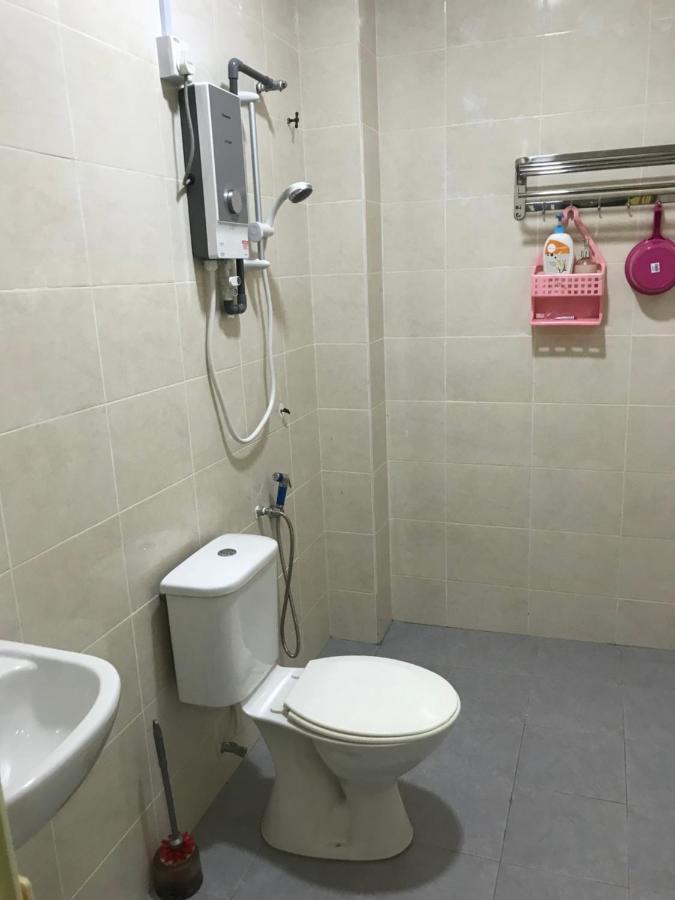 Hj Homestay Kuala Terengganu Eksteriør bilde